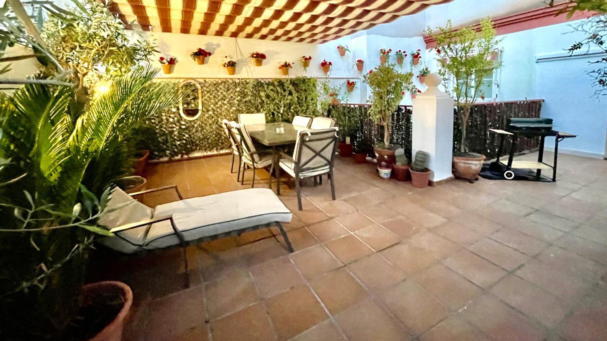 Maravilloso Apartamento Centrico De 70M2, Jardin Propio 40M2 Con Piscina Para Ninos Y Parking Opcional Malaga Luaran gambar