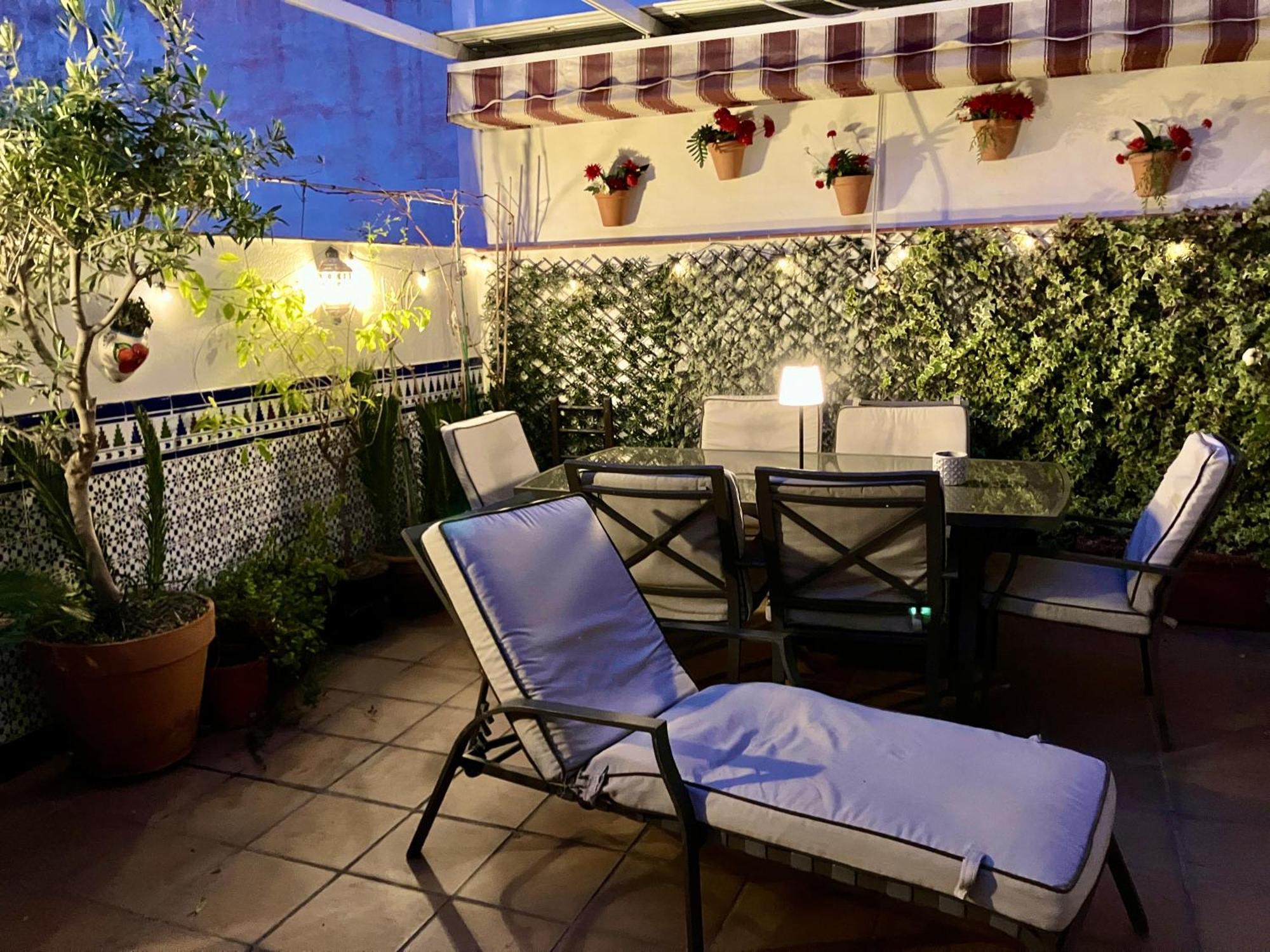Maravilloso Apartamento Centrico De 70M2, Jardin Propio 40M2 Con Piscina Para Ninos Y Parking Opcional Malaga Luaran gambar