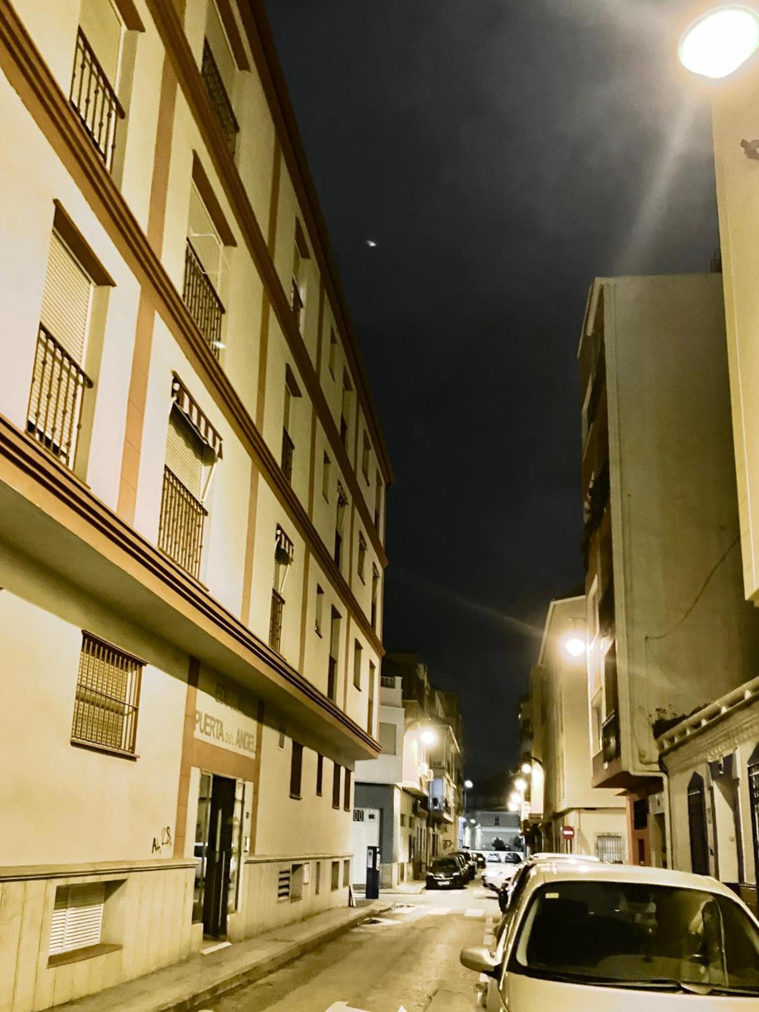 Maravilloso Apartamento Centrico De 70M2, Jardin Propio 40M2 Con Piscina Para Ninos Y Parking Opcional Malaga Luaran gambar