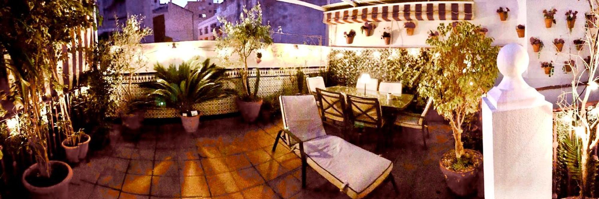 Maravilloso Apartamento Centrico De 70M2, Jardin Propio 40M2 Con Piscina Para Ninos Y Parking Opcional Malaga Luaran gambar